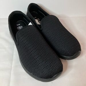 Athletic works size 9.5 W